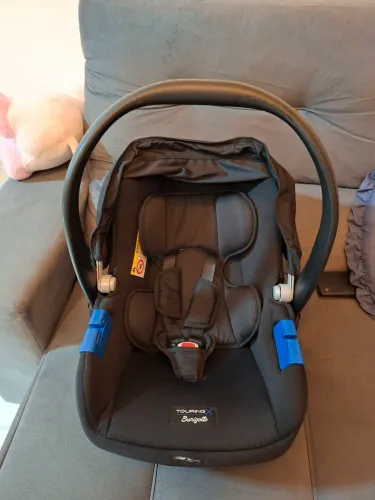 Bebê Conforto + Base Auto Burigotto Touring