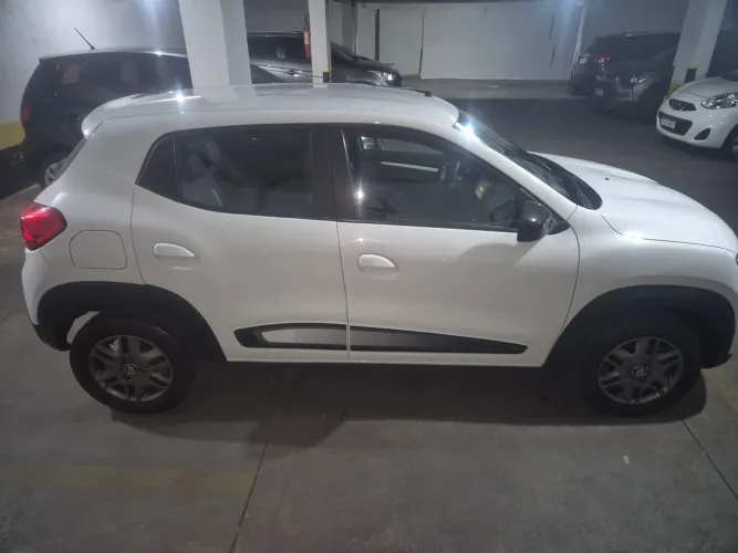 Renault Kwid Intense 1.0 Flex 12V 5P Mec. 2022