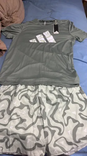 bermuda adidas GG com elástico na cintura