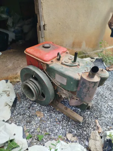Motor a óleo yanmar b9 e bomba d?água 