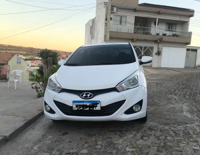 Hyundai HB20S Premium 1.6 Flex 16V Aut. 4P 2014