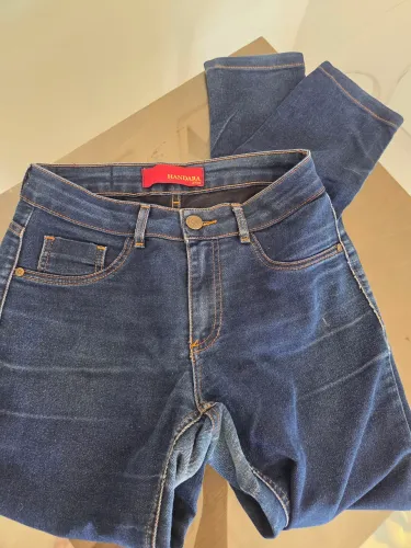 Calças jeans de até 45 reais