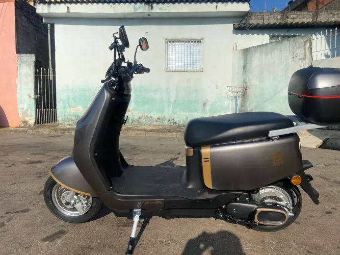 Moto elétrica Agimotos 