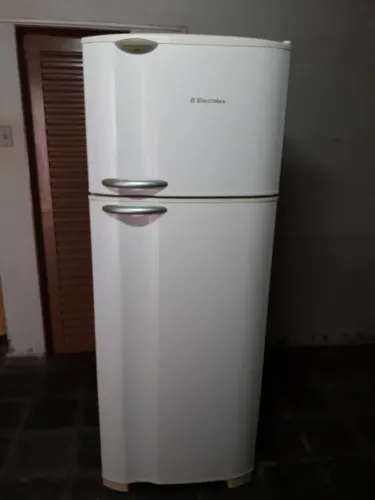 Geladeira Electrolux DC48 Air Flow