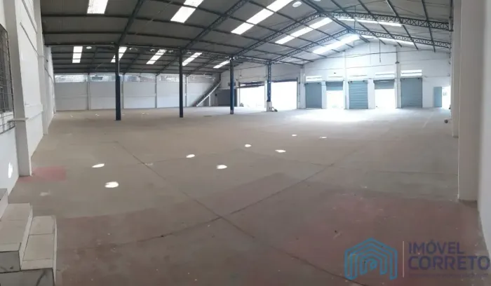 Galpão com Docas - Jardim América - 2.300 m2 - Cód. 1757