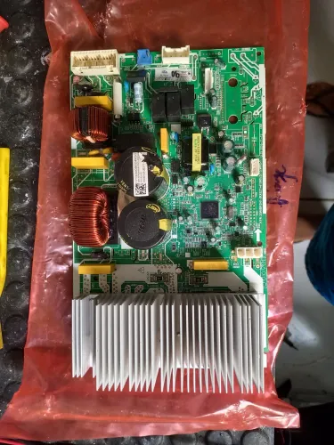 Placa condensadora Springer Midea 38mbcb12m5
