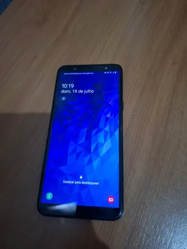 Samsung Galaxy J8