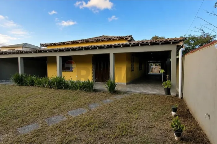 Casa dos Sonhos à Venda em Jardim Peró, Cabo Frio