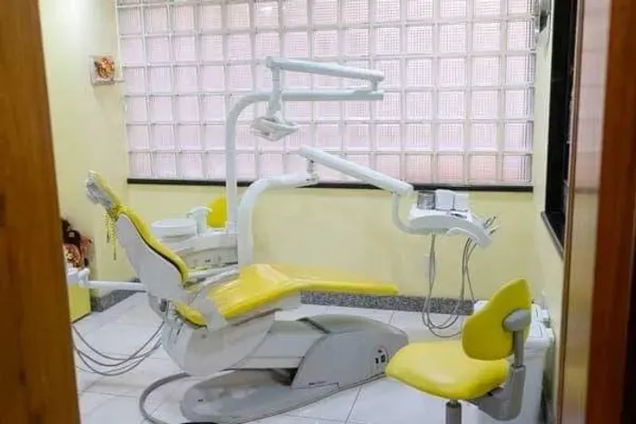 Consultório Dentário montado com 46m² de área privativa no centro de Porto Alegre