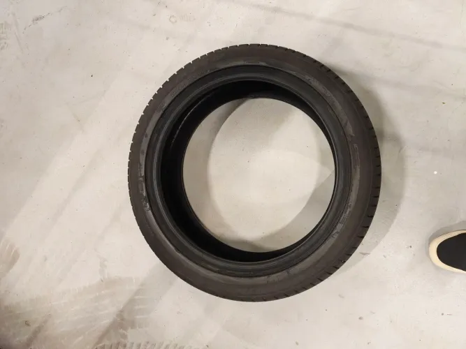 Pneus Pirelli Scorpion 235/45/19 95V