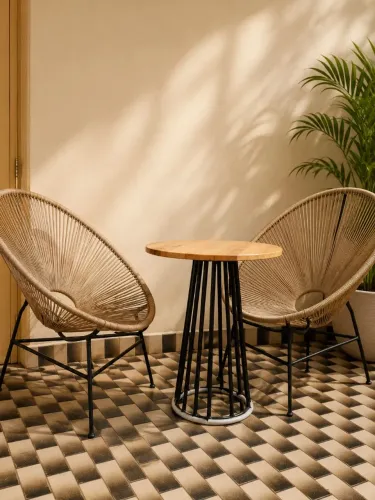 Conjunto de cadeias com mesa