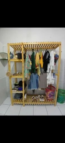Arara de palete.