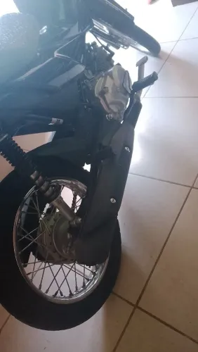 Vendo pop 110 2025 com 4 mil km.