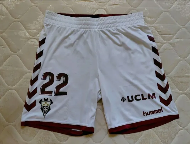Short hummel albacete cor branco GG de 2018