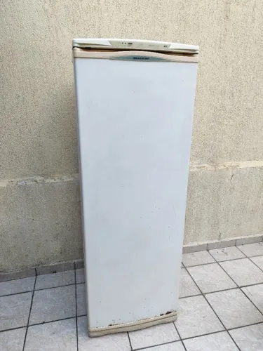 Freezer Grande Vertical Brastemp Clean 280 Litros Branco BVS28A 127V Funcionando