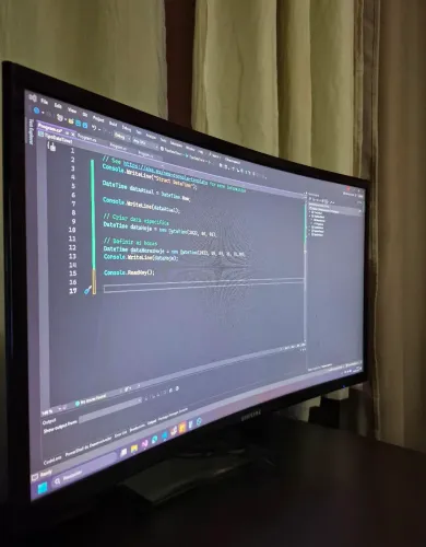 Monitor Samsung Tela Curva 24' polegadas