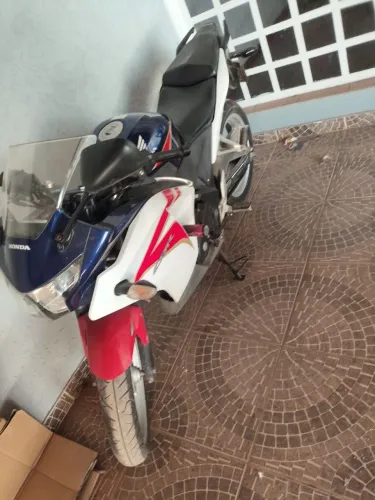 CBR para venda, só tem 30 mil rodados único dono