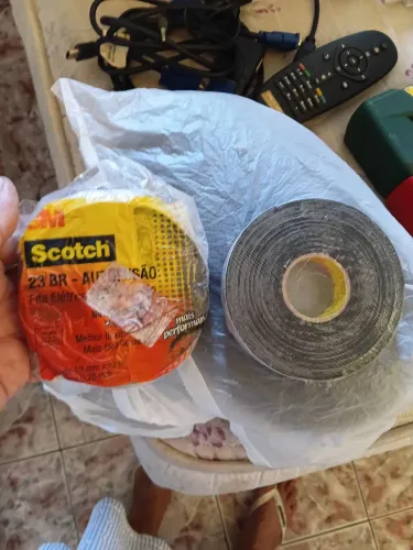 02 fitas de alta tensão 20,00 cada