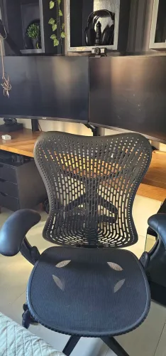 Cadeira Herman Miller Mira 1