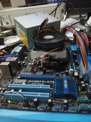 Kit  Placa Mãe ASUS + Processador AMD PHENOM X4+ 2GB DDR3 
