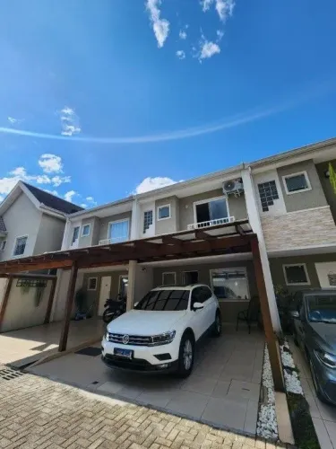 Sobrado com 3 dormitórios à venda, 150 m² por R$ 720.000,00 - Uberaba - Curitiba/PR
