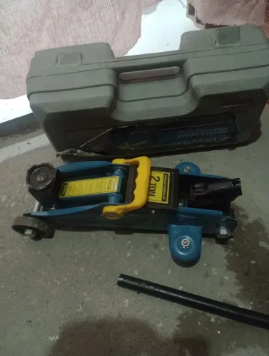 Macaco jacaré  2TONELADAS e Bomba 12 volts portátil 