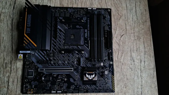 Placa-mãe ASUS TUF A520M-PLUS II