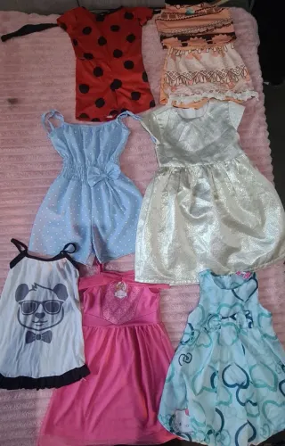 Lotinho 7 Peças Menina 2 a 4 anos Vestidos e Fantasias 