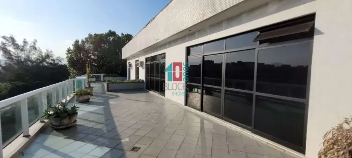 Recreio dos Bandeirantes | Cobertura 4 quartos, sendo 2 suites