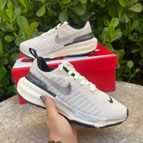 Tênis Esportivo Feminino Zoomx claro
