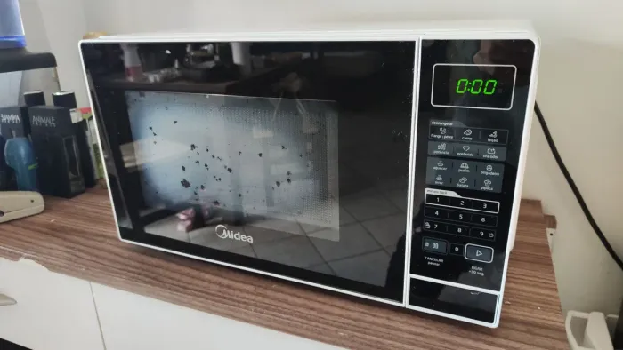Microondas Midea 20L