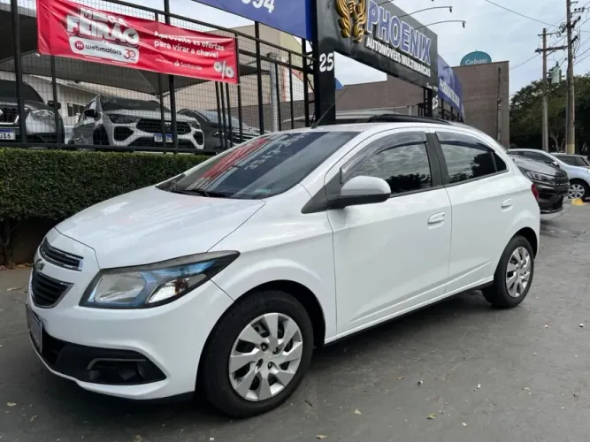 Chevrolet Onix Hatch LT 1.4 8V Flex Mec. 4P 2015