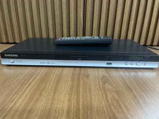 DVD / CD Player Samsung C/ Controle Remoto 