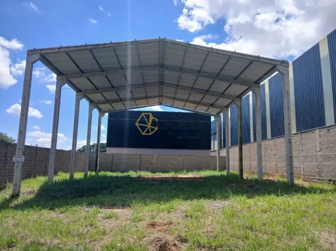 Oportunidade de Terreno com Barracão (semi construído) à Venda Distrito Industrial