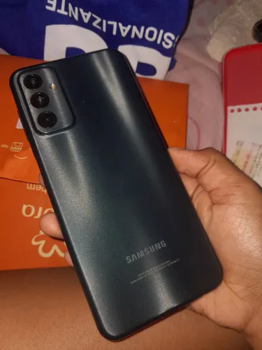 celular samsung m13 (precisa trocar a pelicula)