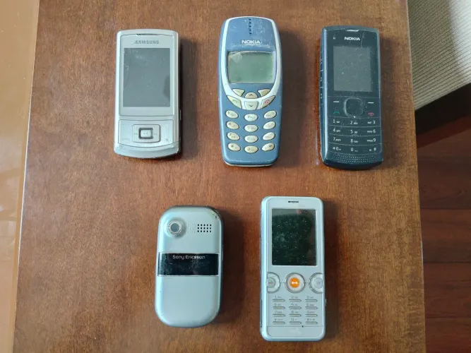 Telefones antigos 
