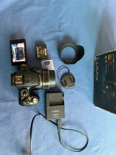 ? Câmera Lumix FZ200 Impecável (Estado de Nova!) + Bateria Extra e Acessórios