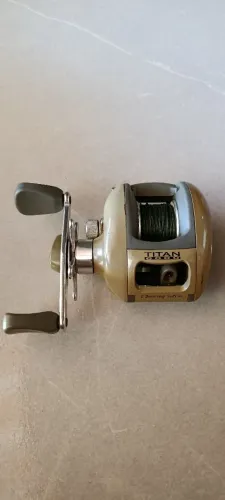Carretilha de pesca Titan 6000