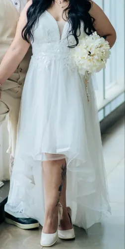 Vestido noiva civil ou pre-wedding + véu curto