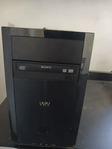 Vendo computador para retirar peças