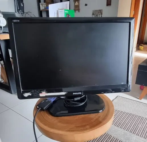 Monitor Philips 18.5 polegadas, funcionando perfeitamente