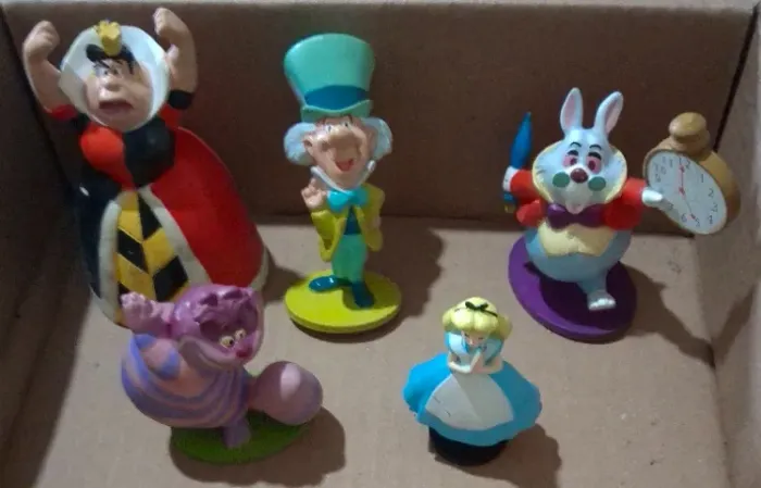 Personagens colecionaveis Alice No Pais das Maravilhas - Miniatura - Consulte valores