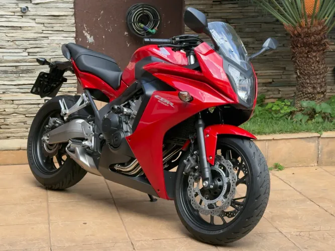 CBR 650F impecável 
