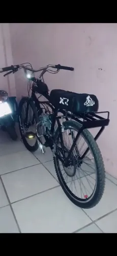 Motorizada 80cc toda boa nada pra mecher so pegar e andar