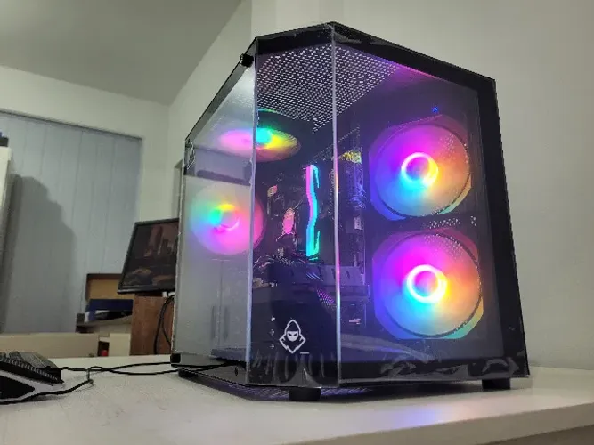 PC gamer Core i3 décima geração 16GB placa de vídeo RX 580 8GB Gabinete Aquario Windows