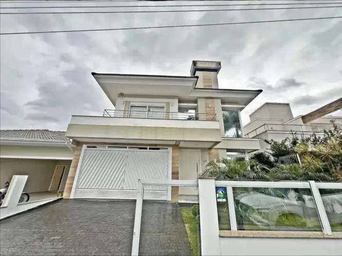 Casa com 3 Dormitórios - Pedra Branca - Palhoça - SC
