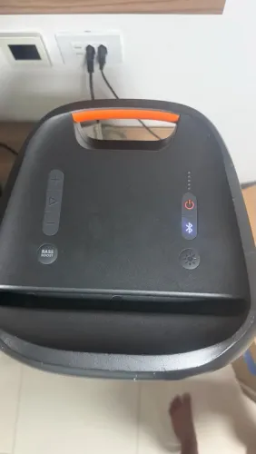 Vendo Partybox 100 - Não Liga