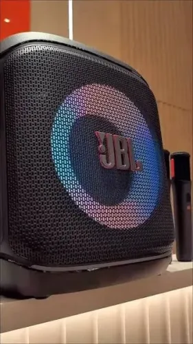 JBL Partybox Encore 2 com microfone