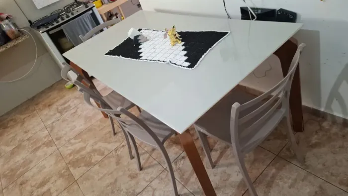 Mesa tampo laqueado 6 lugares 