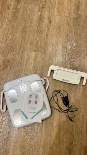Balança Profissional Bioimpedância 03 Frequências - Bluetooth AVA-Bio 380
